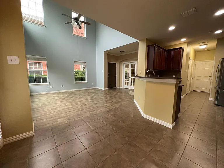 8730 Manhattan Ave #8730 — Photo 41