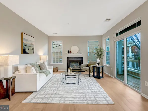 4200 Mozart Brigade Ln Suite Q, Fairfax, VA 22033