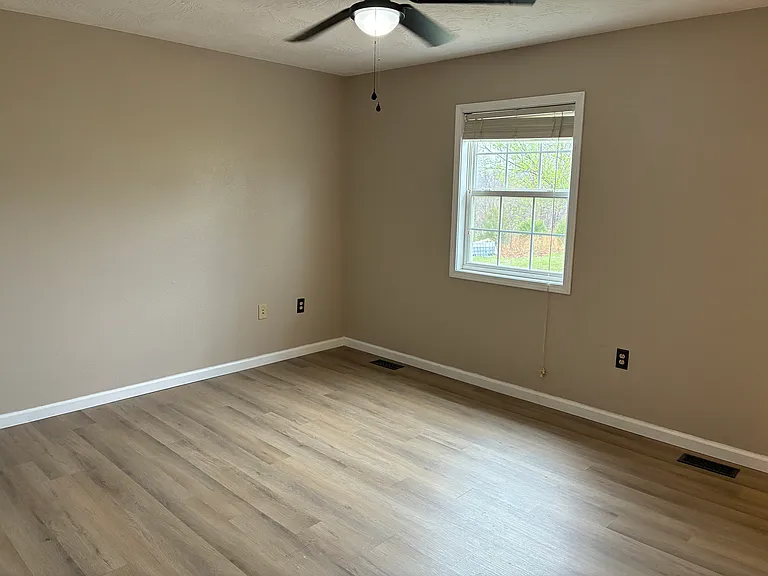23201 Topo Dr — Photo 15