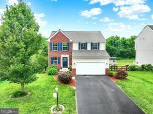 2524 Codorus Ln, Spring Grove, PA 17362