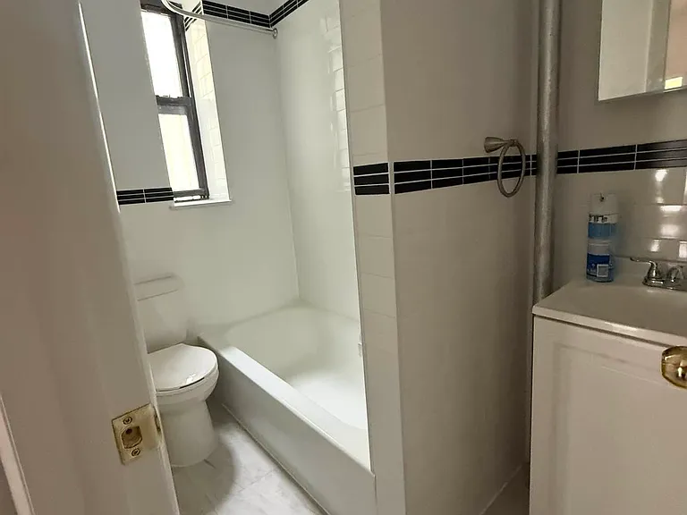 31-58 35th St #1F — Photo 5