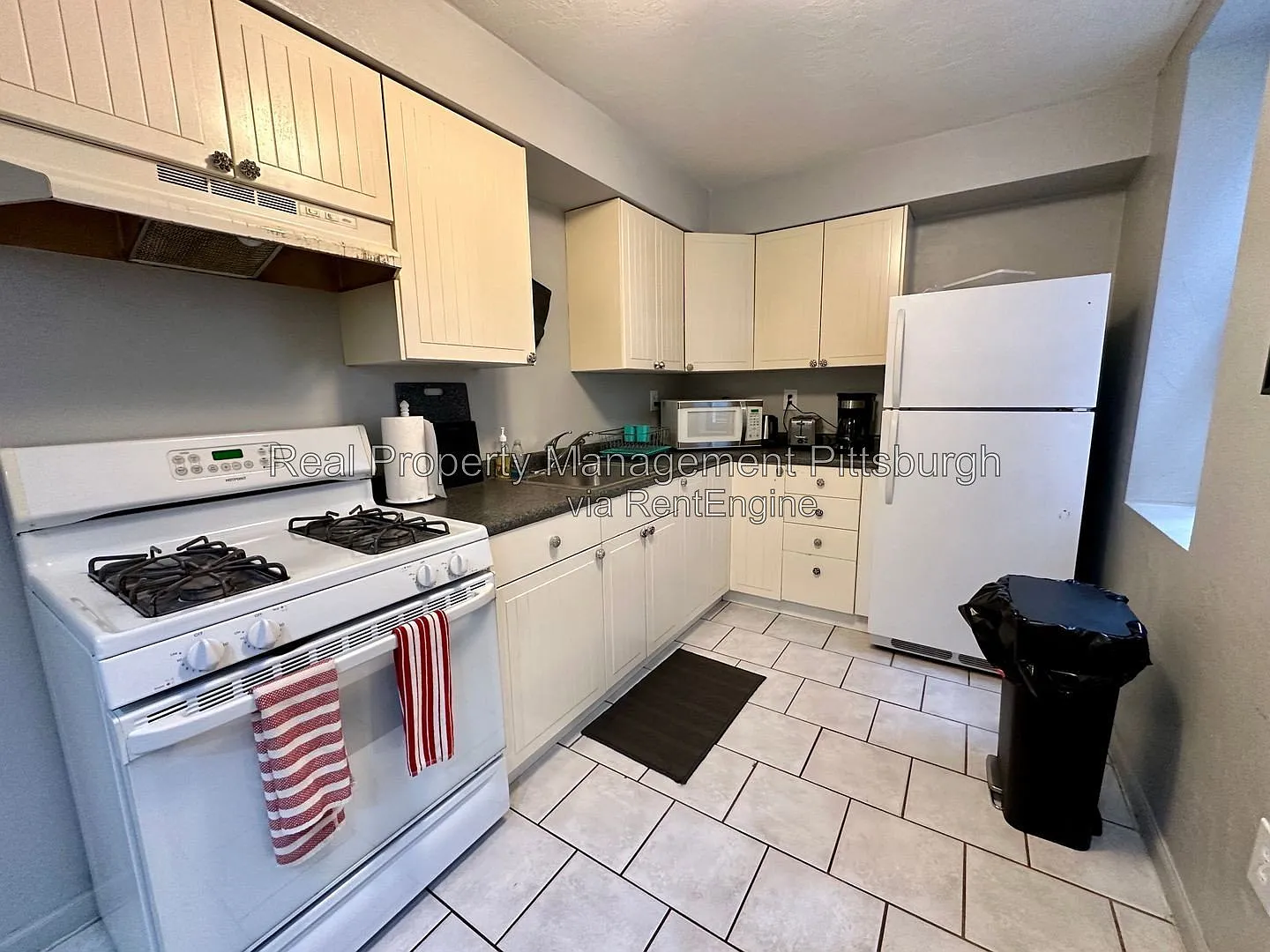 2 bed, 1.0 bath, 1224 sqft, $1,100 — Photo 3