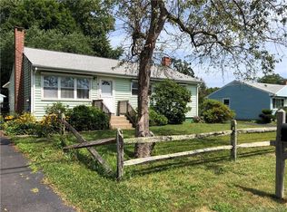 5 Robin St, Waterford, CT 06385
