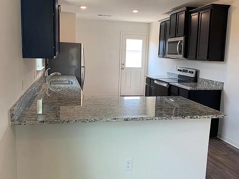 108 N Allington Cir — Photo 9