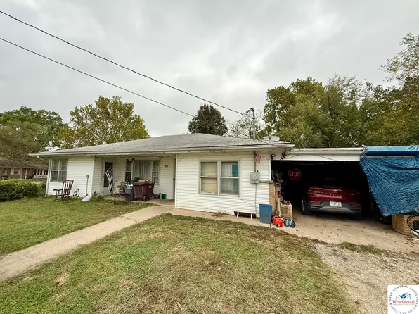 803 W Ohio St, Clinton, MO 64735