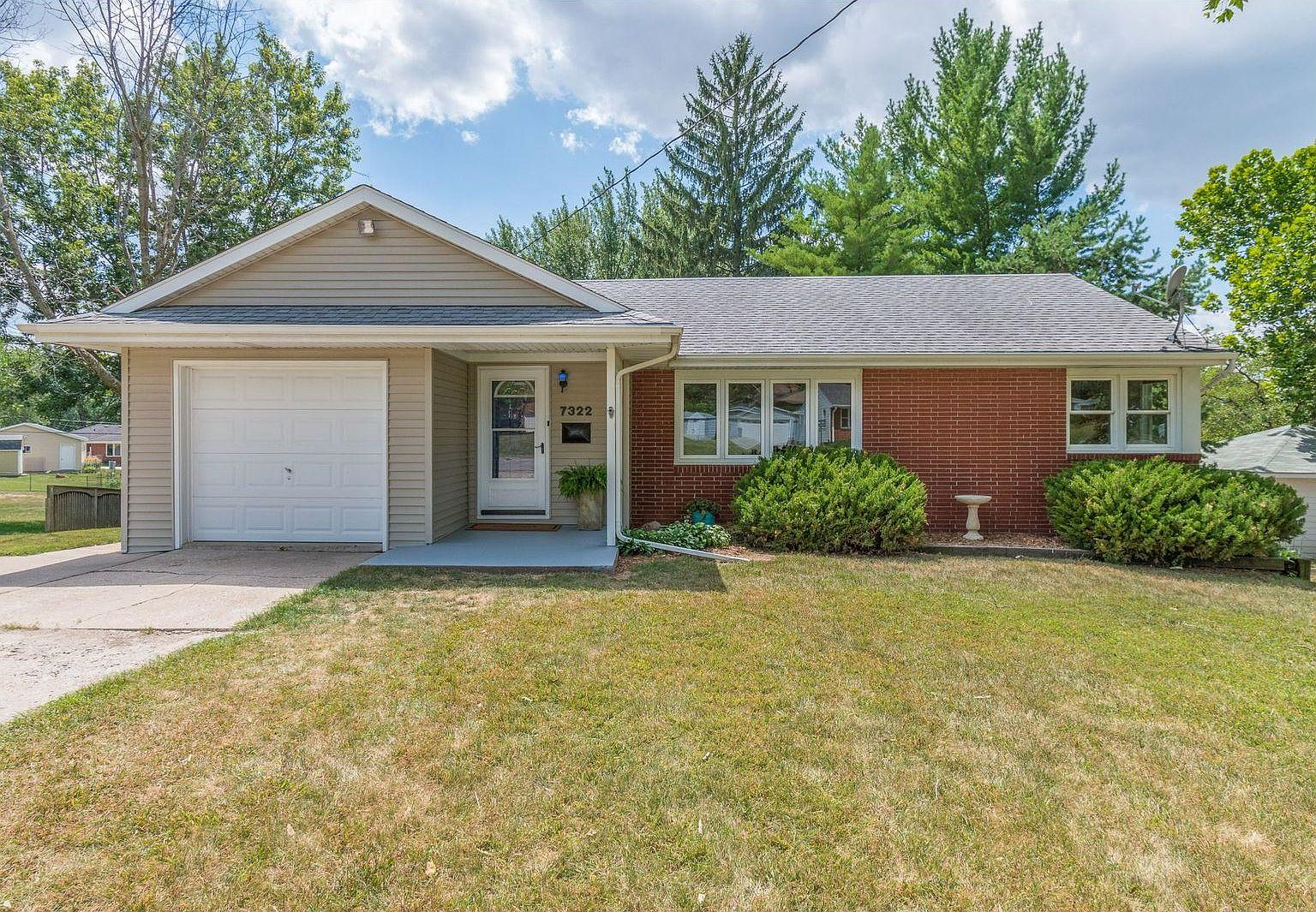 7322 Maple Dr, Urbandale, IA 50322 Zillow