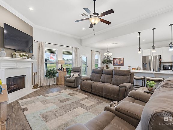 2nd image of 22512 Putter Ln