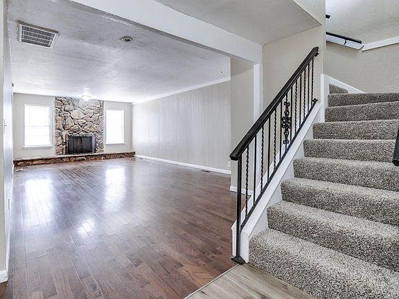 2nd image of 3504 Wynn Cir #3504