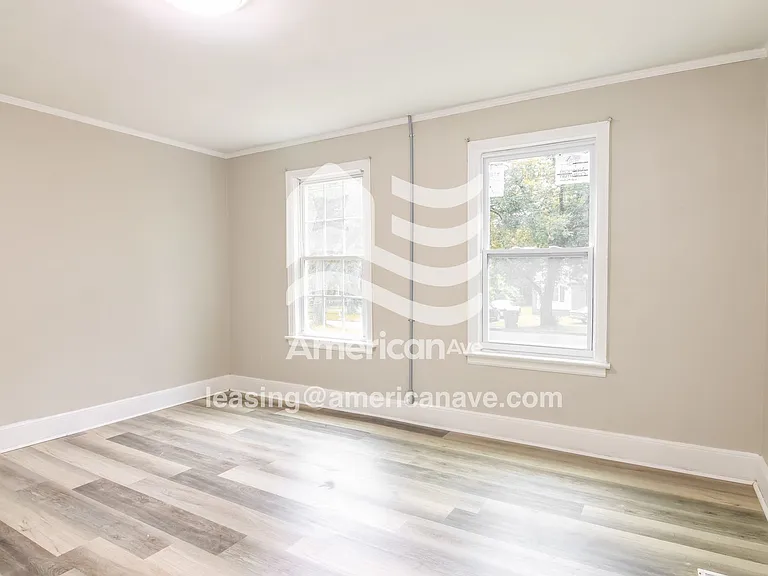1251175_014_bedroom_13.jpg