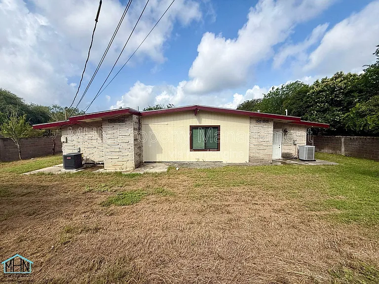 100 Bluet Ln — Photo 20