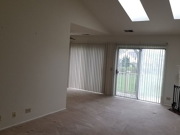 2nd image of 313 Glasgow Ln Unit W2