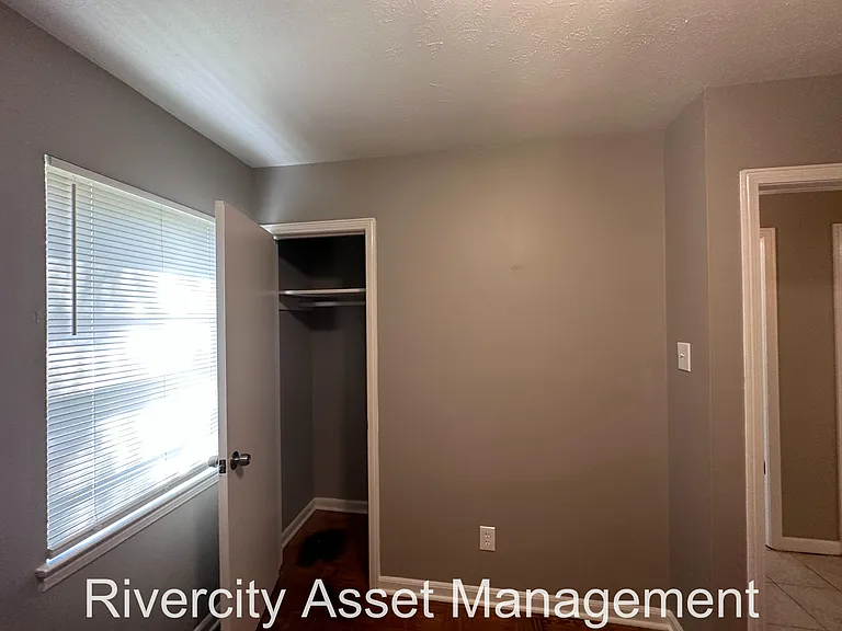 4180 Kerwin Dr — Photo 5