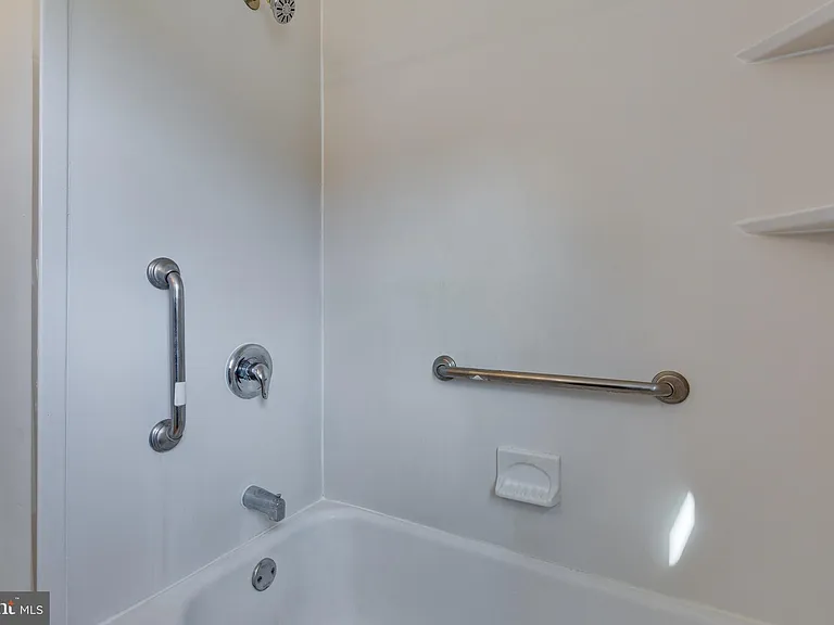 4297 Lunceford Ln — Photo 22