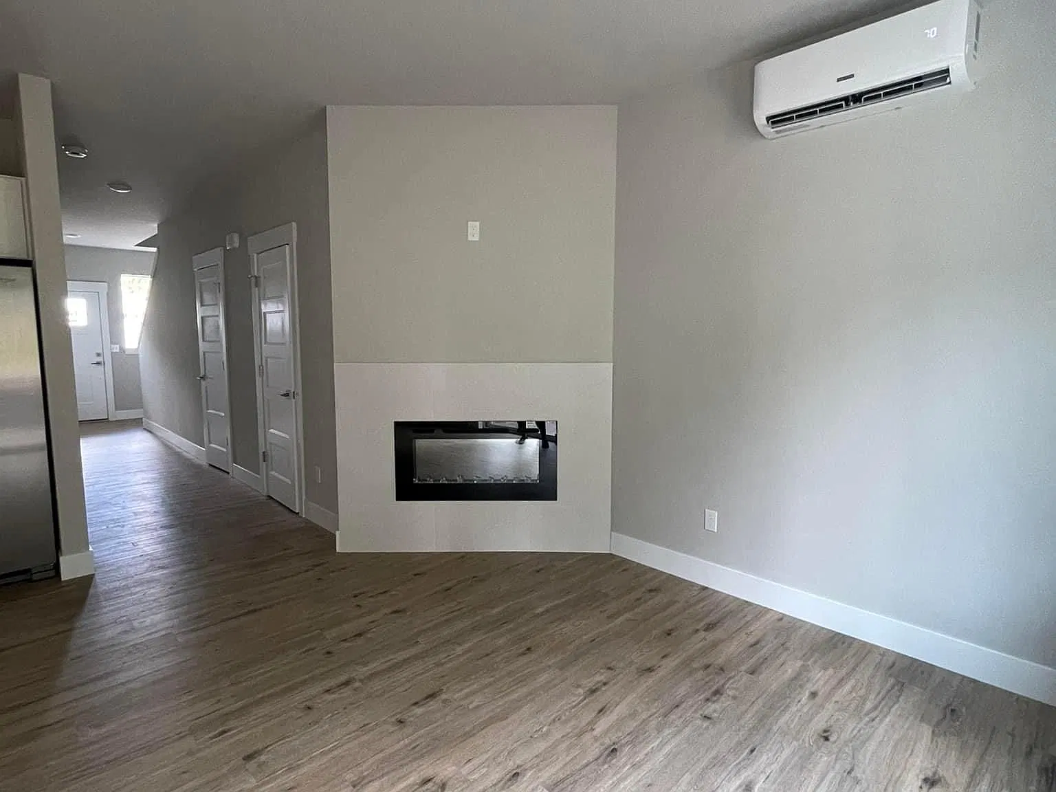 3 bed, 2.5 bath, 1396 sqft, $2,000 — Photo 2