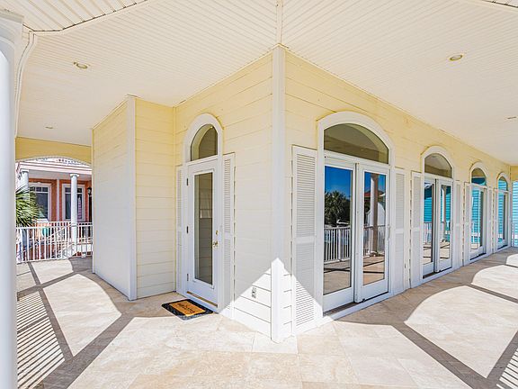 5th image of 5 N Galvez Ct