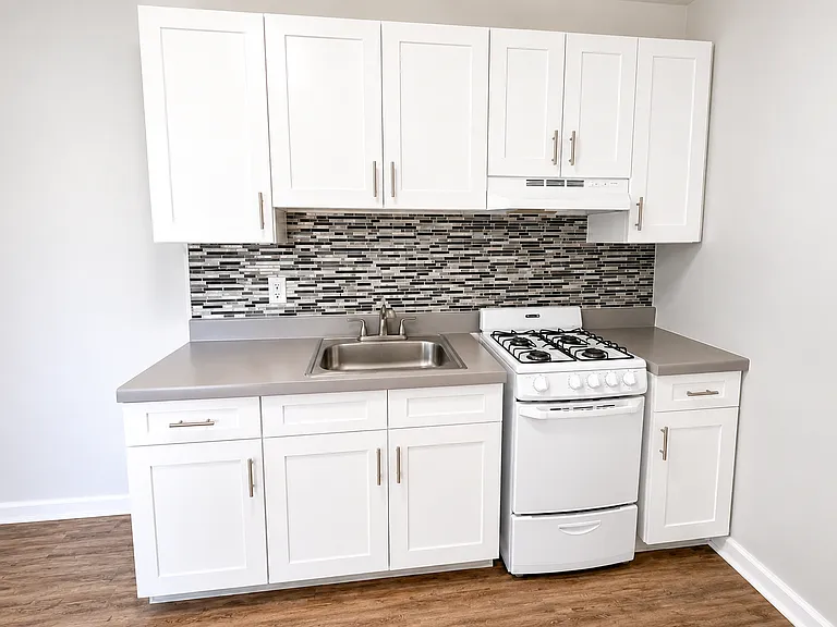 400-401 Stuyvesant Ave #17A — Photo 1