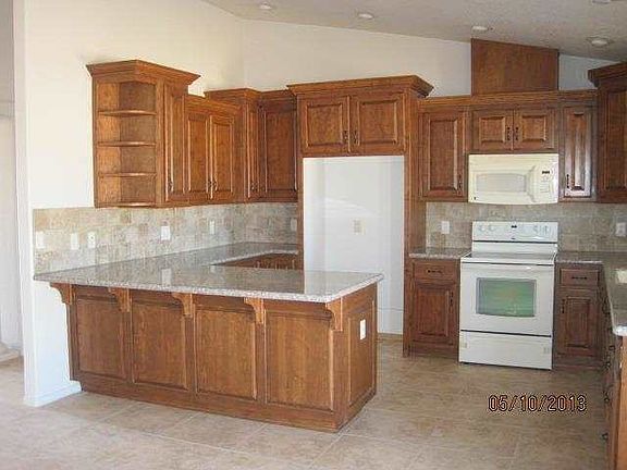 4th image of 17633 S Avenue B