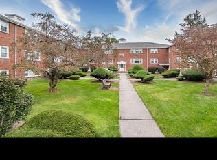 222 School St APT 2, Walpole, MA 02081
