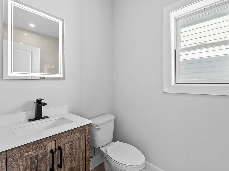 441 John St #2 — Photo 16