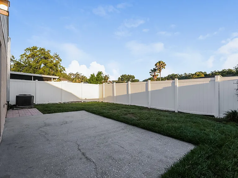 5919 Lake Front Dr — Photo 16