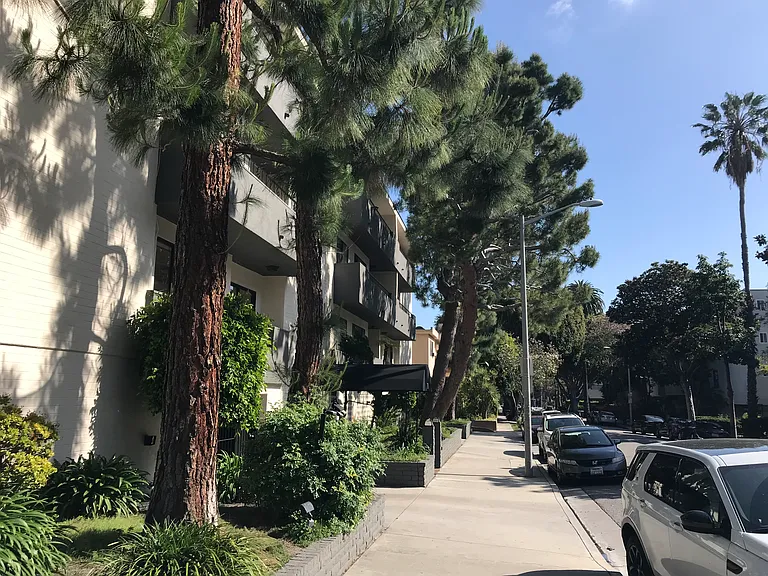 700 Westmount Dr #103 — Photo 25
