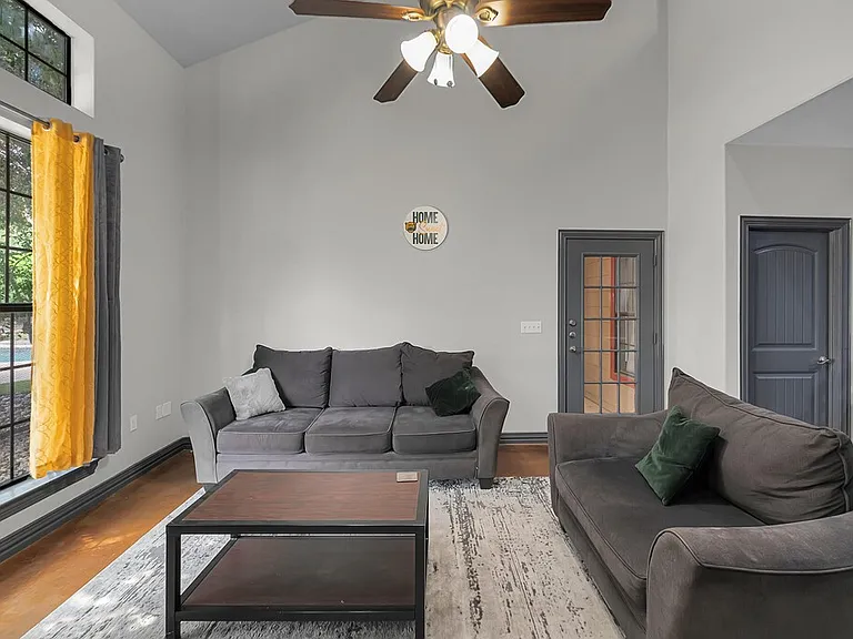 2410 S 2nd St #517 — Photo 8