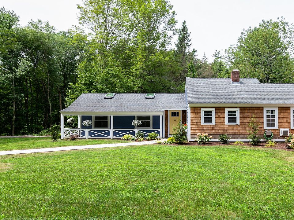 Welcome to The Cottages at 629 Storrs Road Suite B