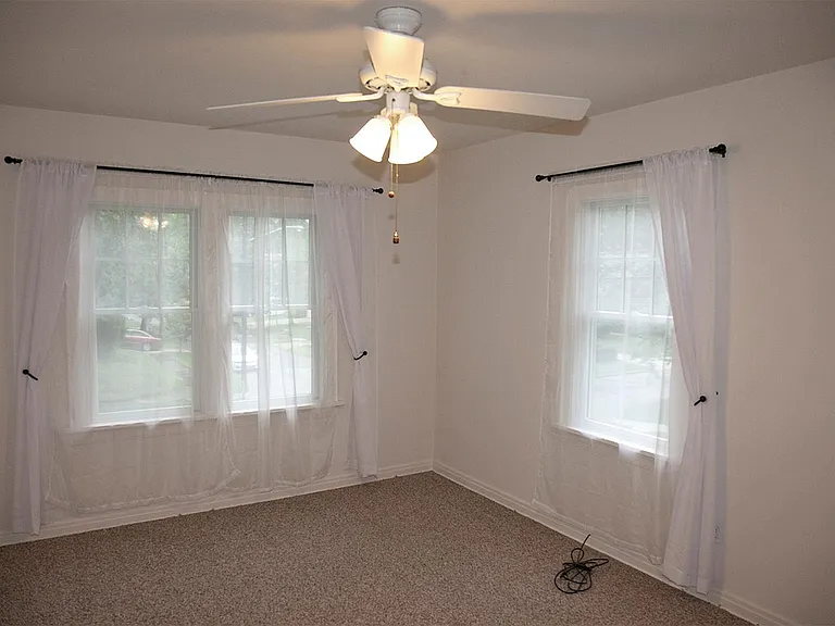 1199 Plainfield Rd — Photo 13