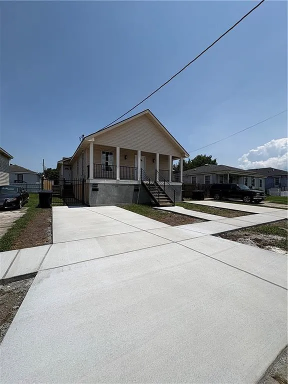 2 bed, 800 sqft, $1,400 — Photo 1