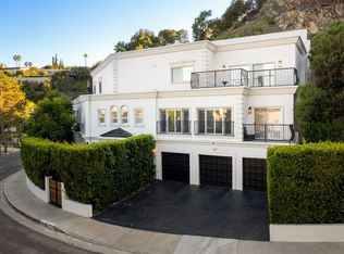 2209 Banyan Dr, Los Angeles, CA 90049