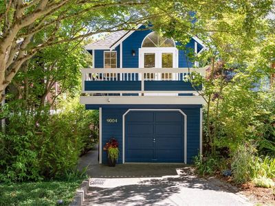 9004 20th Avenue NE, Seattle, WA, 98115
