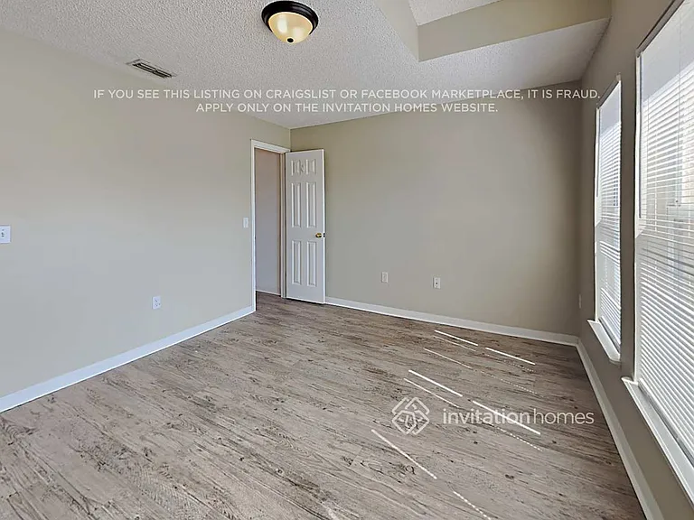 15955 Wilkinson Dr — Photo 9