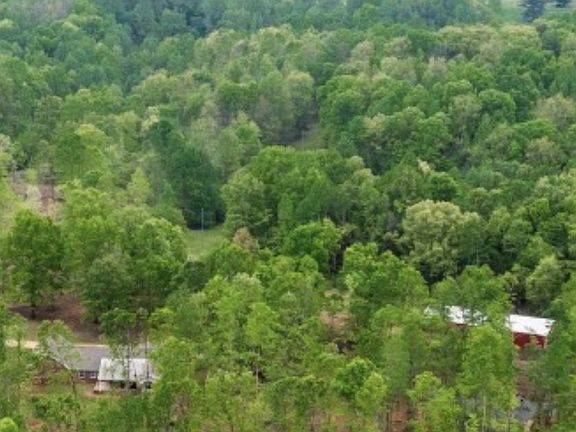 2nd image of 48 Sweet Springs Rd