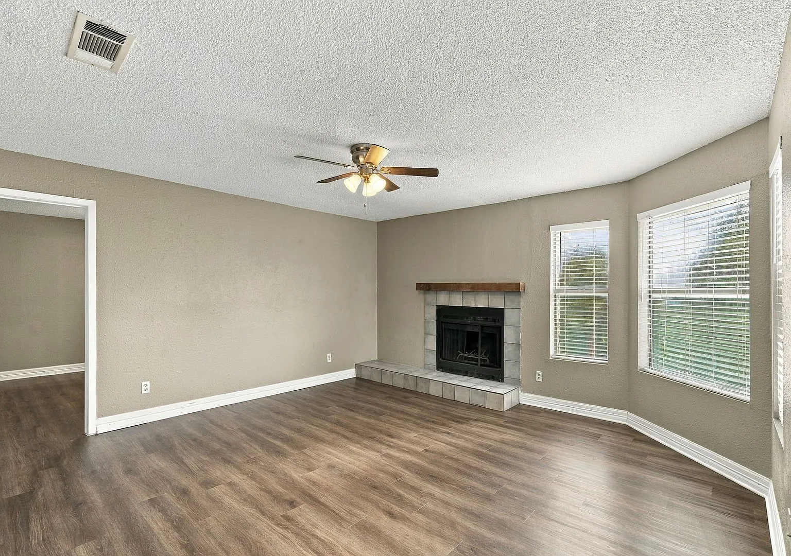8804 Schick Rd — Photo 3