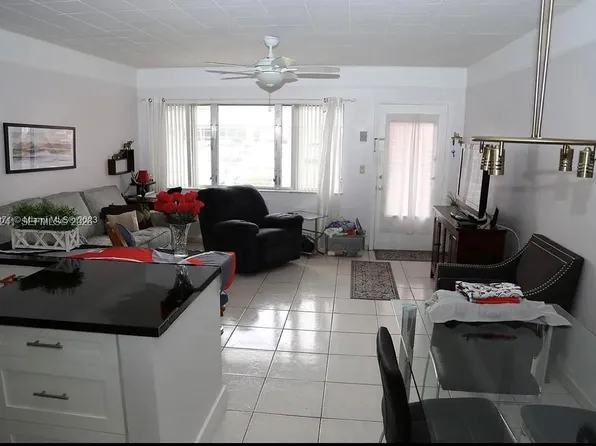 815 SW 10th Ter APT 4V, Hallandale Beach, FL 33009