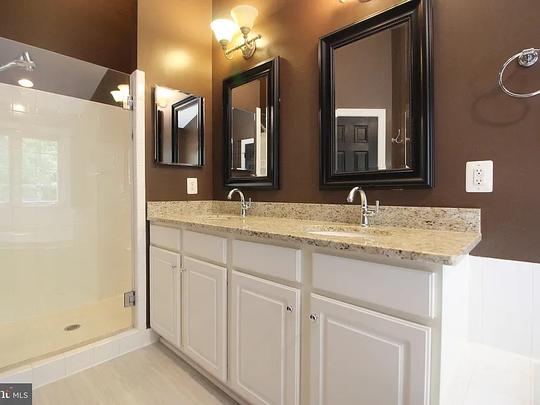 3800 Elmwood Towne Way — Photo 18