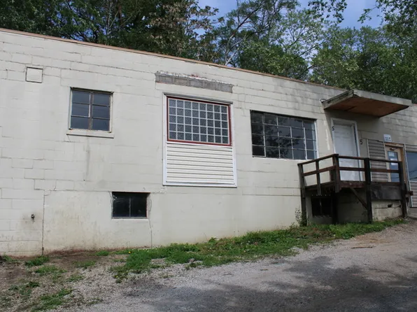 413 Rees St APT 5, Leavenworth, KS 66048