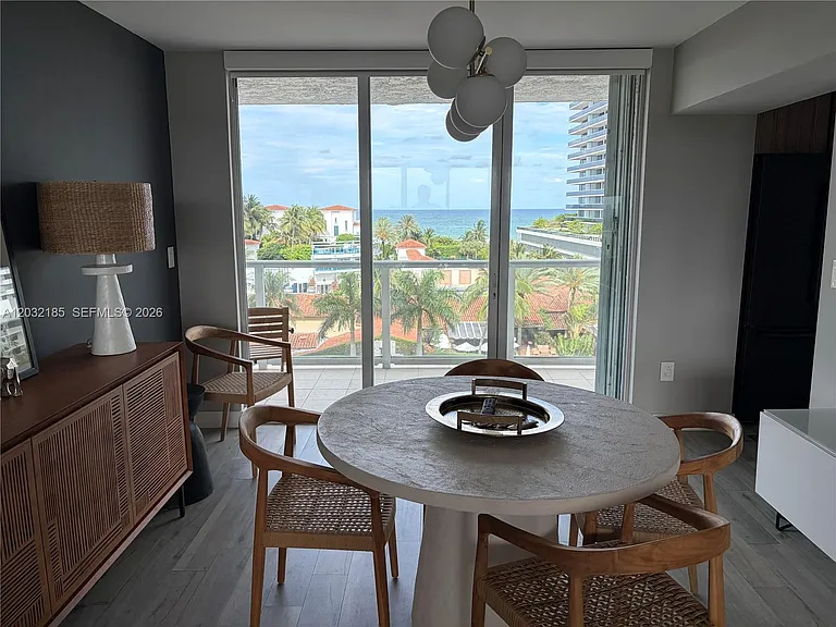 5900 Collins Ave #702 — Photo 4
