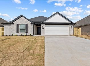 1106 Harvest Ave, Lowell, AR 72745