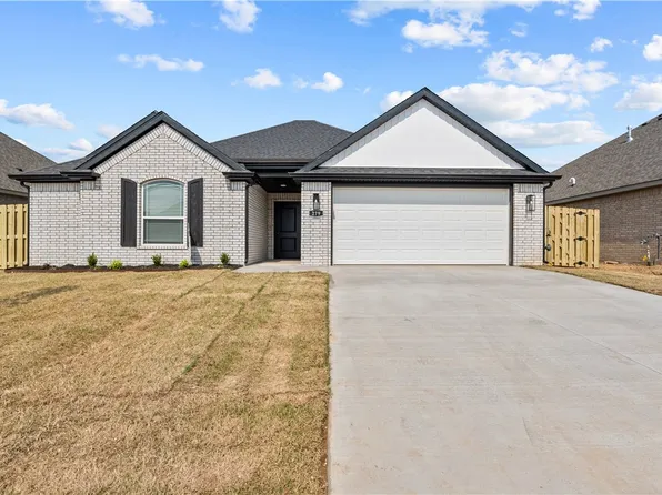 1106 Harvest Ave, Lowell, AR 72745