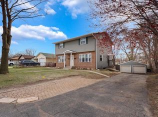 1525 Clarence St, Saint Paul, MN 55106
