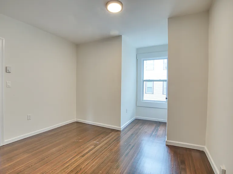 49-51 Kibbe St #202 — Photo 19