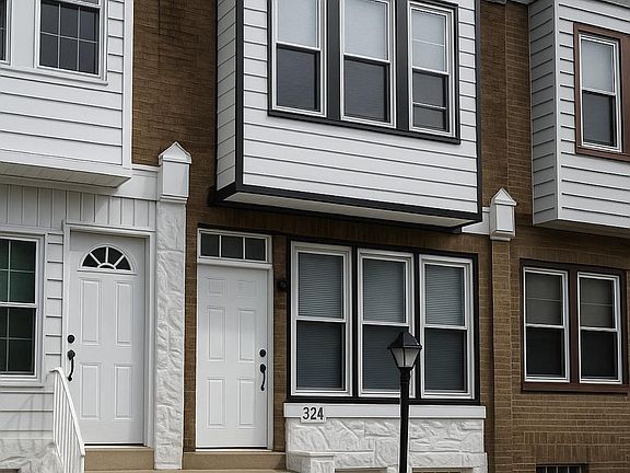 4th image of 3241 N Etting St