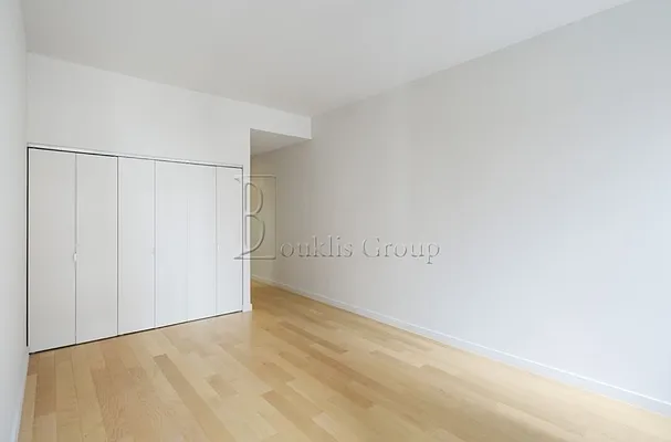 Rented by Bouklis Group | media 2