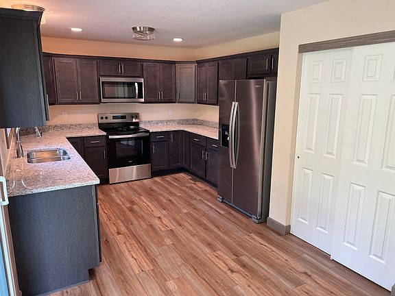 3rd image of 2813 Beth Ann Ct