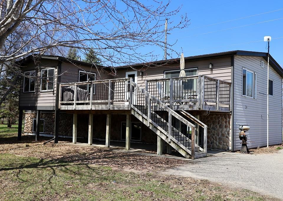 1st image of 29825 Cannon River Blvd