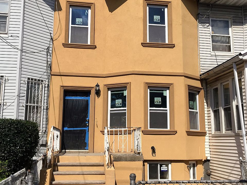 1st image of 9437 115th St