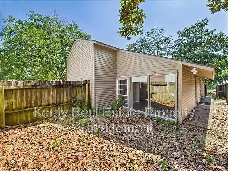 513 Fox Run Ave #1 — Photo 8