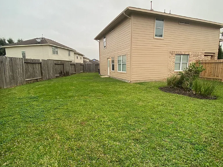 19162 Yellow Thrush Dr — Photo 4