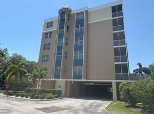 960 Starkey Rd APT 5105, Largo, FL 33771